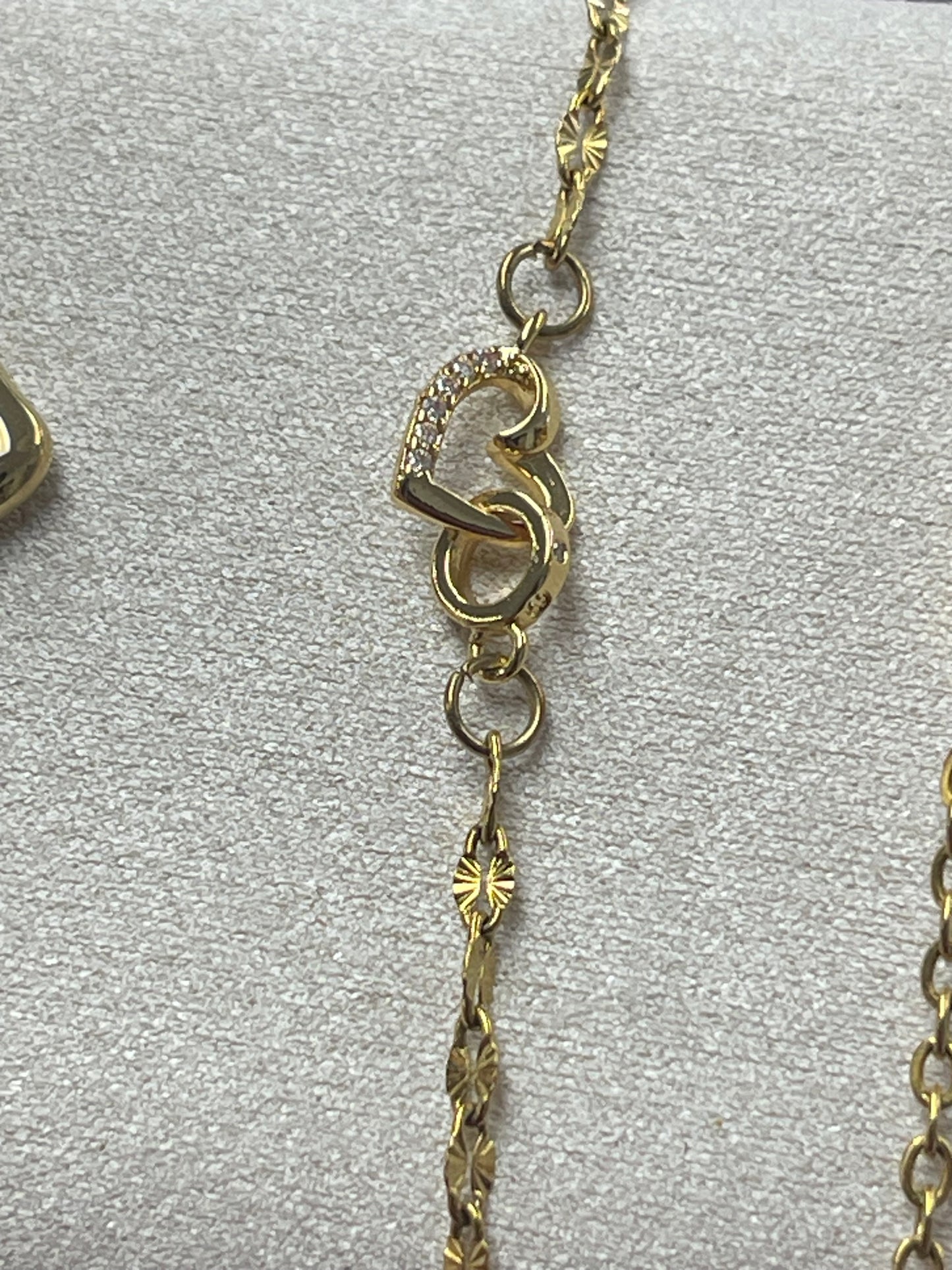 Bracelets (gold Plated,
Stainless steel finished with 18K PVD gold plating for a durable,long-lasting finish with proper care.)